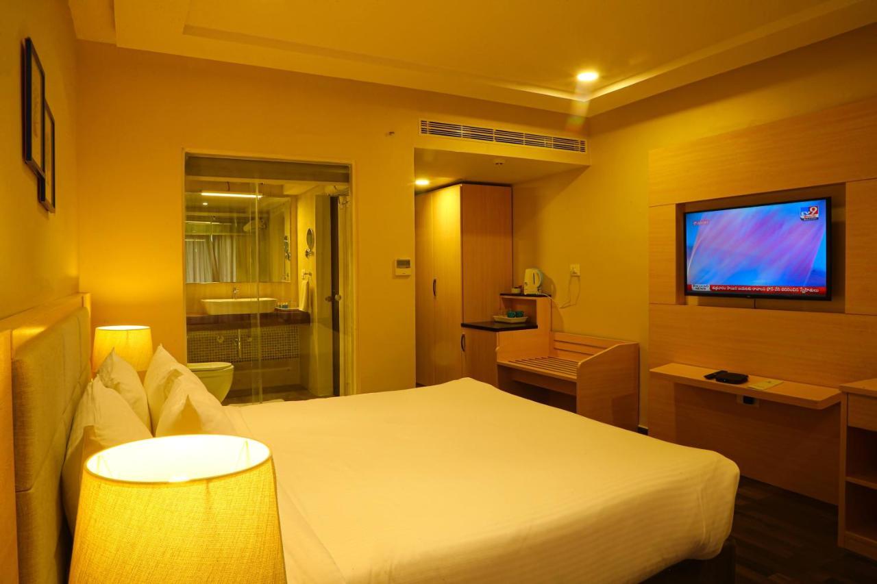 Bay View Hotel Vizag Visakhapatnam Zewnętrze zdjęcie