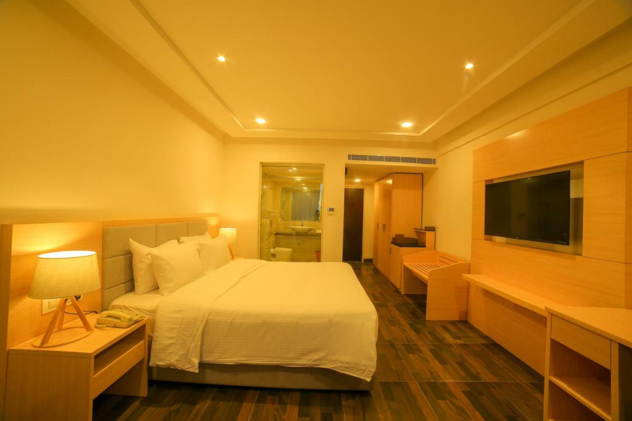 Bay View Hotel Vizag Visakhapatnam Zewnętrze zdjęcie